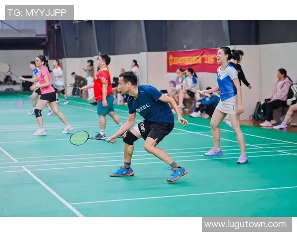 重庆羽毛球队转型之路的挑战与机遇探索杯赛背后的故事与未来发展