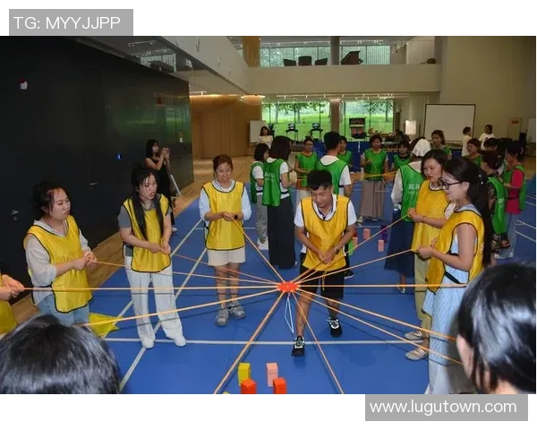 踢足球例如如何提升团队合作精神与个人技能的完美结合